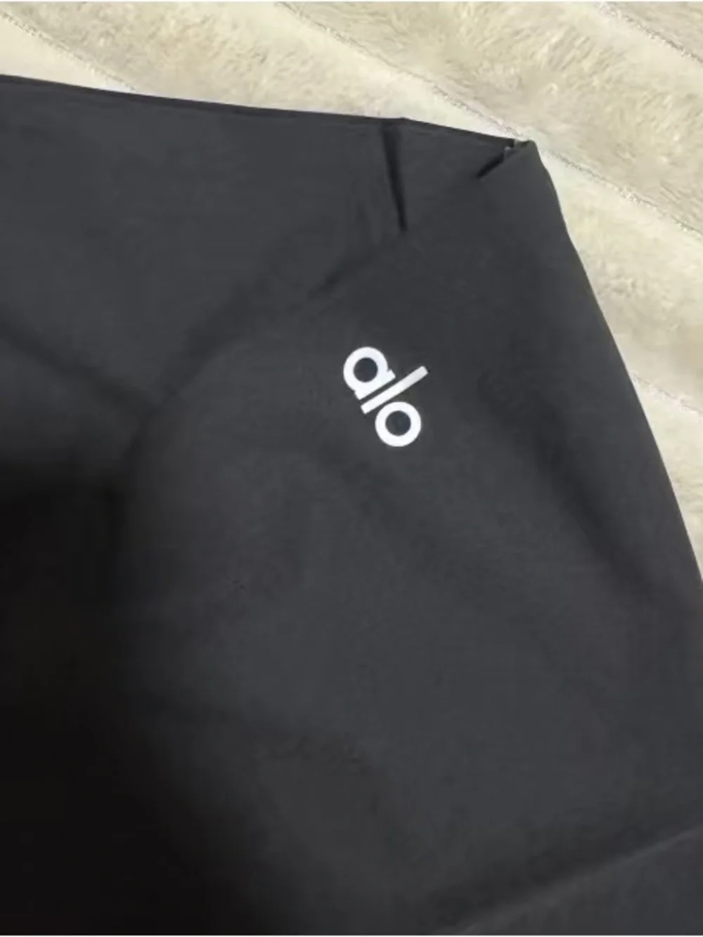 ALO Yoga Black Wide-Leg Lounge Pants - Picture 4 of 4